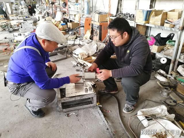 【发明迷】袁胖说全国巡拍第五站河北省邢台市发明项目凉皮机(图1)