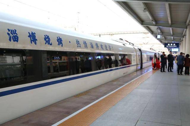 菏泽凉皮事件反转？同是好客山东和淄博烧烤一比手法太嫩了！(图25)